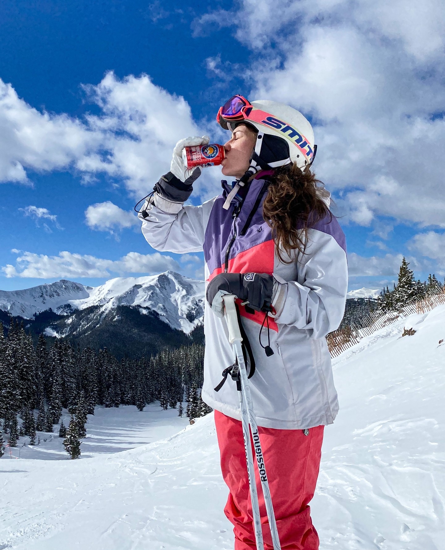 Ski season sure is yummy. ⁠⁠Thanks to all this mountain snow, you can hit the hills hard, and après even harder!