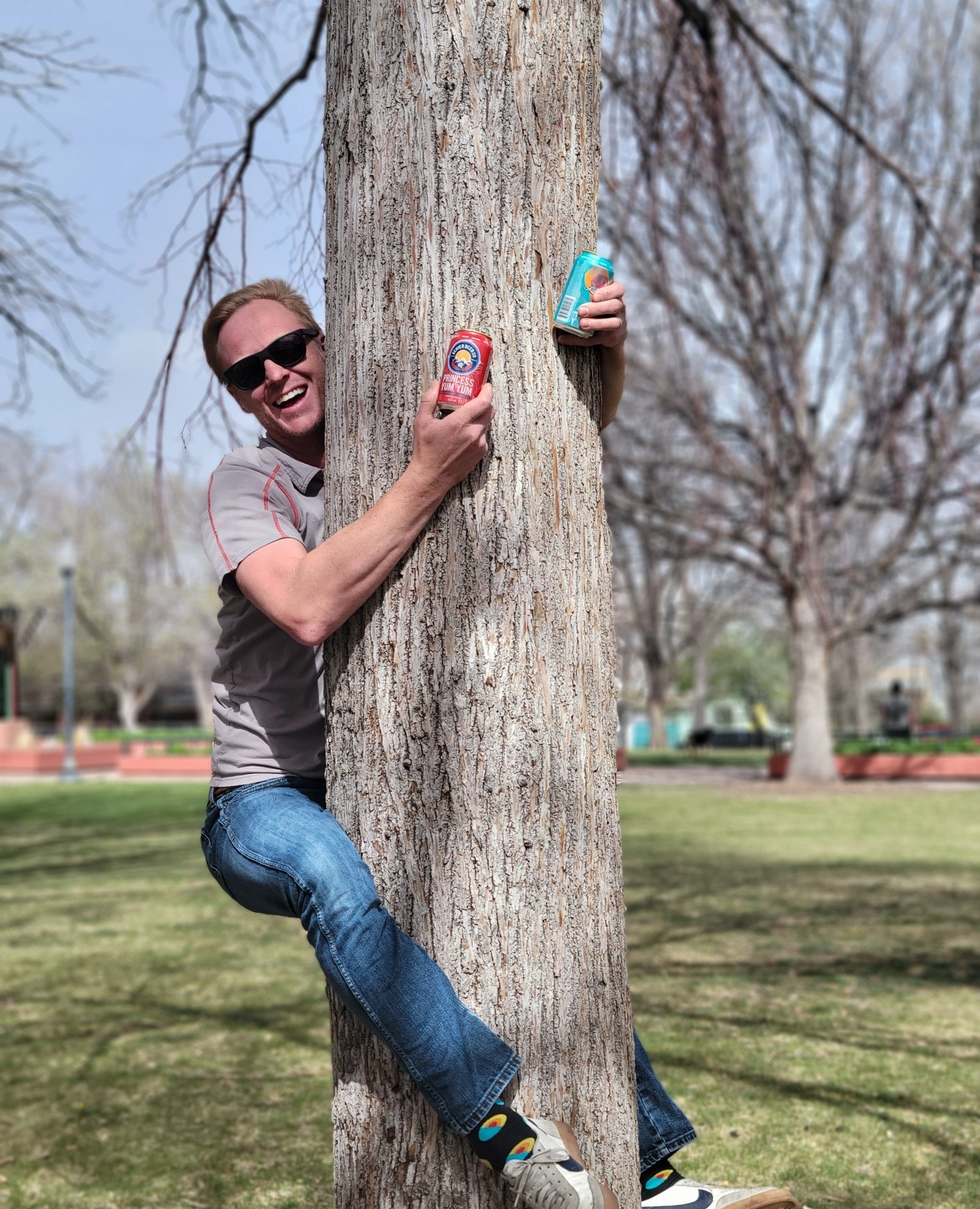 Hug a tree cause it's Earth Day. Hug a tree cause it's fun. Hug a tree with a beer or two cause why not. Thank you Mother Earth, we love ya. Not just today. Everyday. Read about our Sustainability efforts in the link in our bio. 